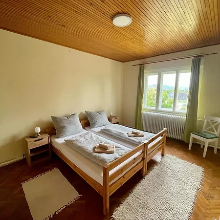 Julia Apartmanhaz 아파트 블로톤퓌레드