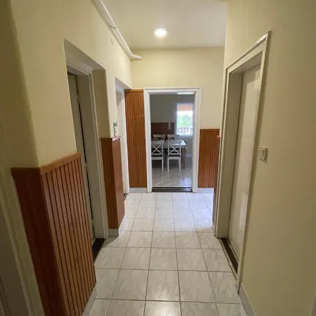 Julia Apartmanhaz 아파트