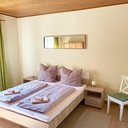 Julia Apartmanhaz * Balatonfured