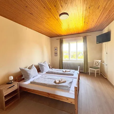 Julia Apartmanhaz Apartment Balatonfured