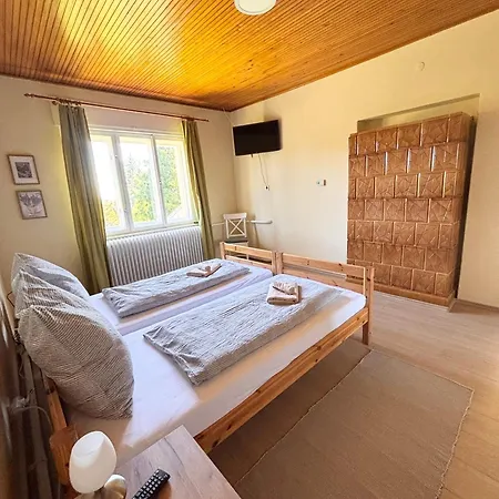 Julia Apartmanhaz * Balatonfured