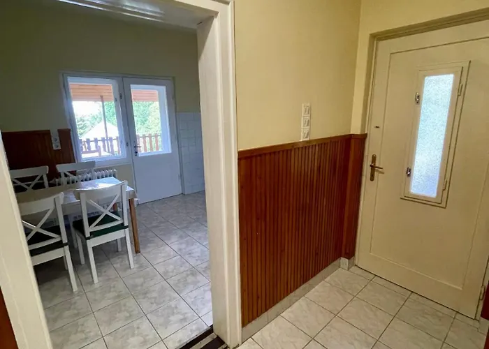 Julia Apartmanhaz Apartment Balatonfured